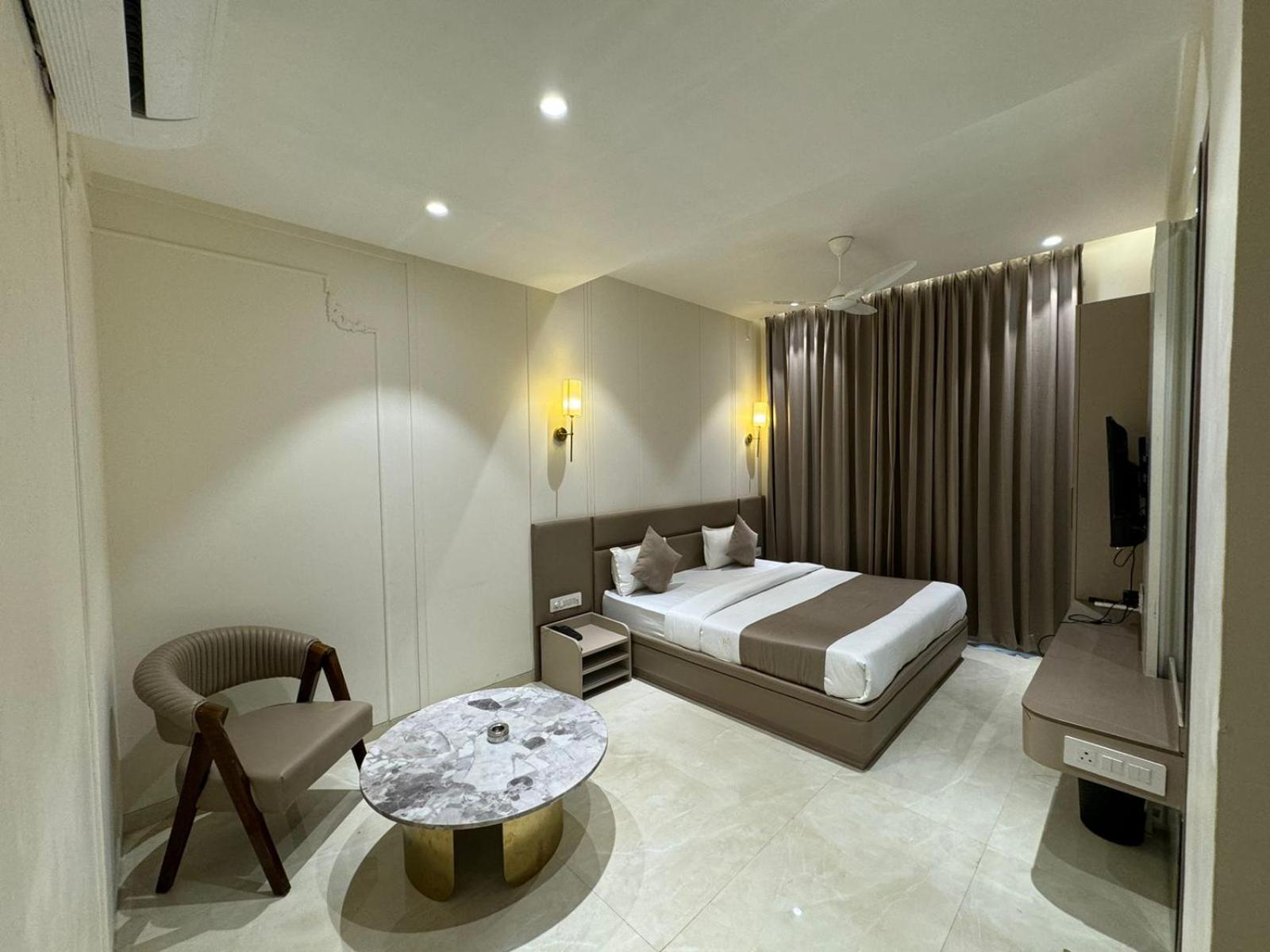 Hotel Fortune Inn Bhopal Exterior photo